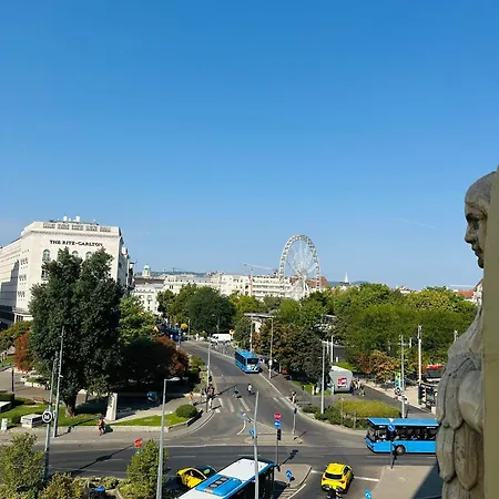 דירה Deak Square, Luxury Anker Palace *