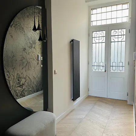 Deak Square, Luxury Anker Palace Apartamento *